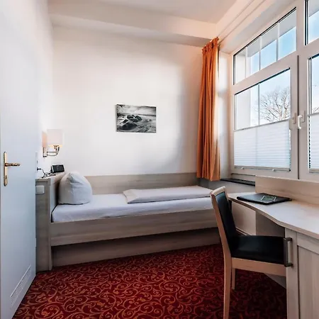 高尔施福克酒店 3* 蒂门多弗施特兰德