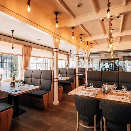 高尔施福克酒店 酒店