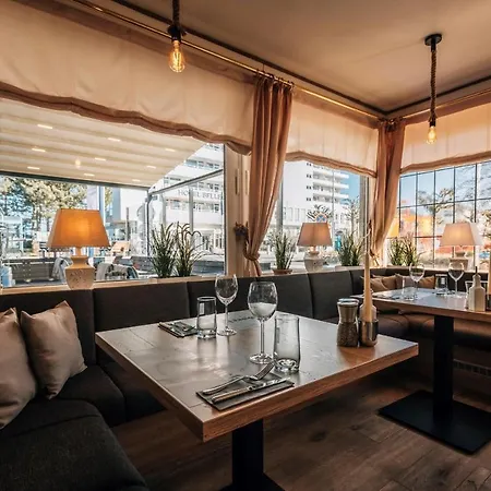 高尔施福克酒店 酒店