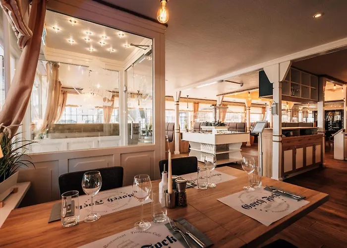 Gorch Fock Hotell 3*